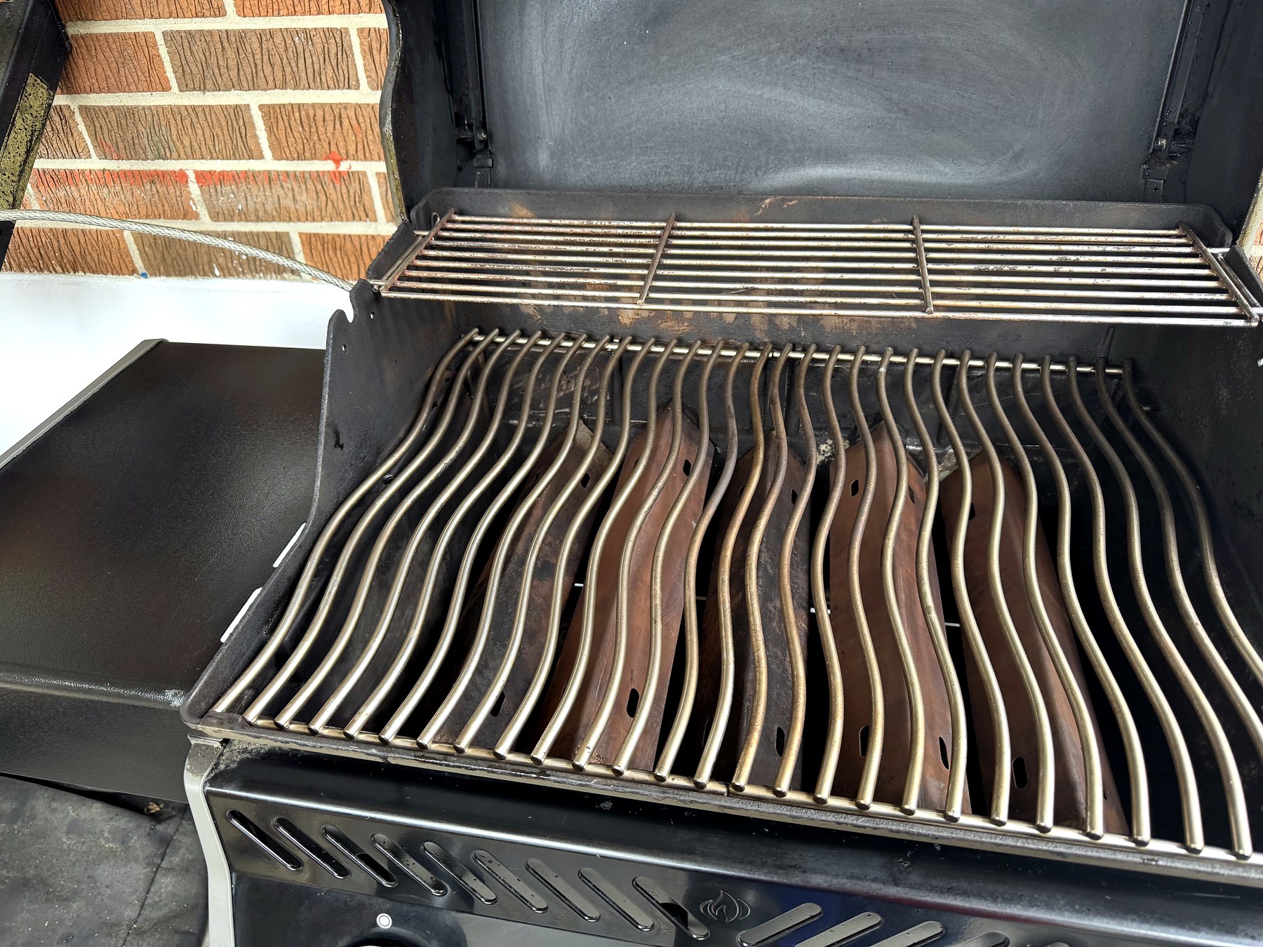 Napoleon Rogue Grill Deep Clean — after cleaning